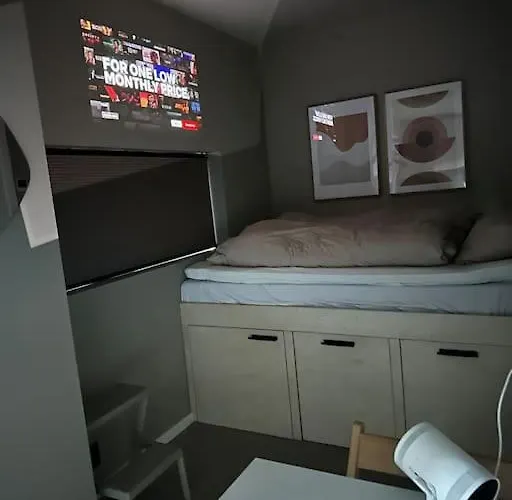 Koselig Liten Boenhet Rett Ved Sno * Lorenskog